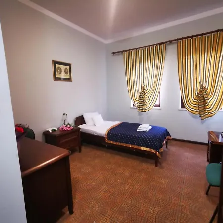 Fort Hotel 3* Varsó