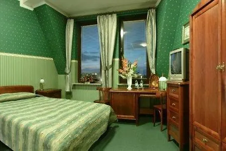 Fort Hotel Szálloda 3*