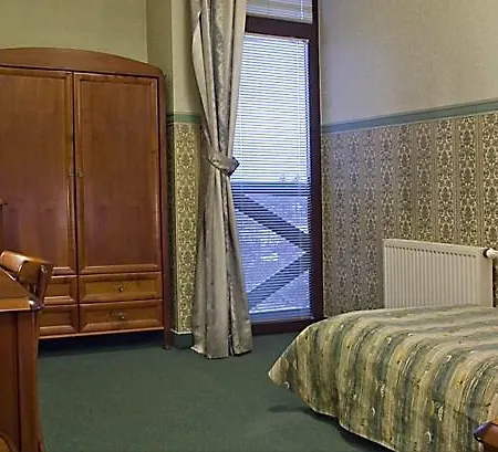 Fort Hotel מלון ורשה